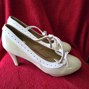Mary Jane Pumps
